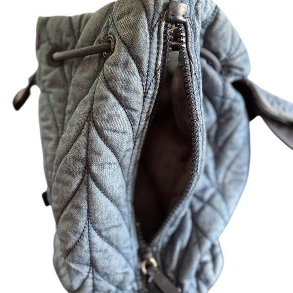 Kate Spade New York Ellie Blue Denim Flap Quilted Nylon Backpack Pockets Cinched - Picture 8 of 13